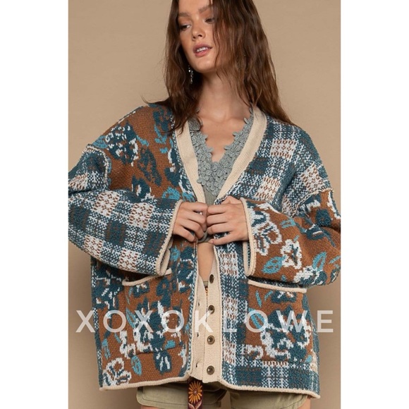 POL Choco Blue Floral Plaid Berber Fleece Button Down Cardigan - Picture 11 of 16